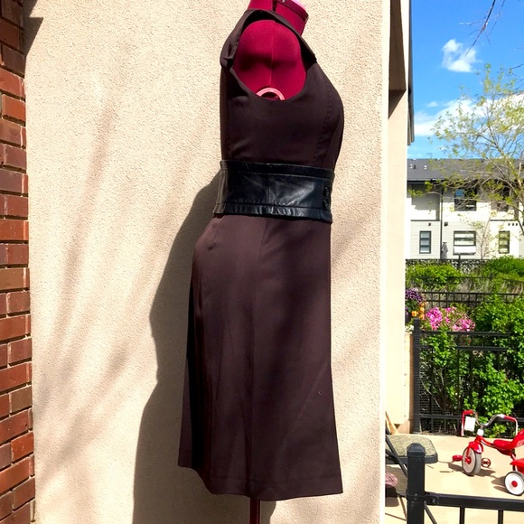 A designer piece. Sleeveless transformer dress. - Picture 2 of 13